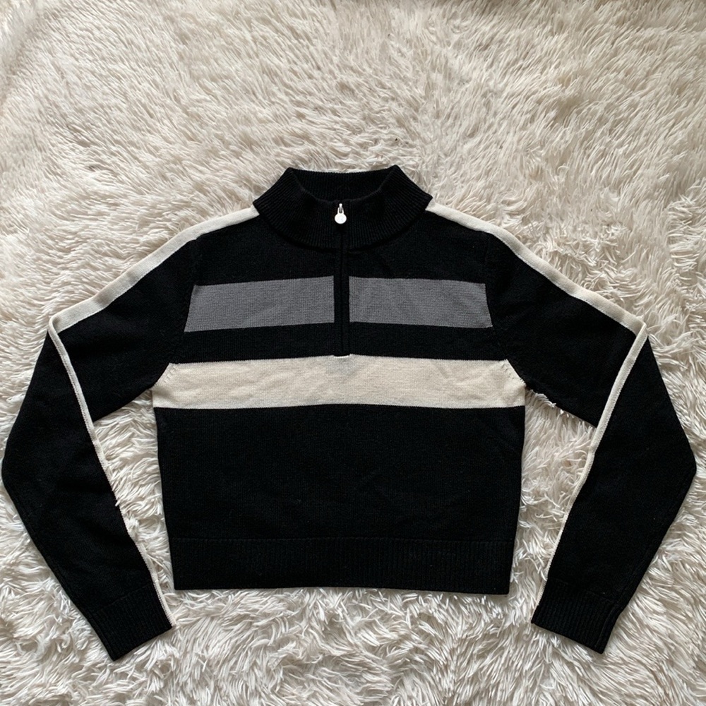 perfect moment Mania black crop sweater